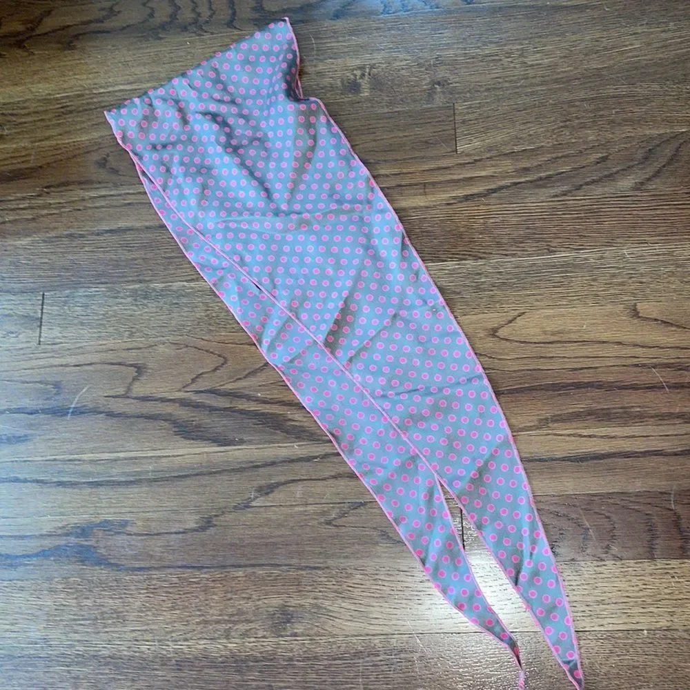 Vintage 70s or 80s gray with pink polka dots polyester neck scarf‎